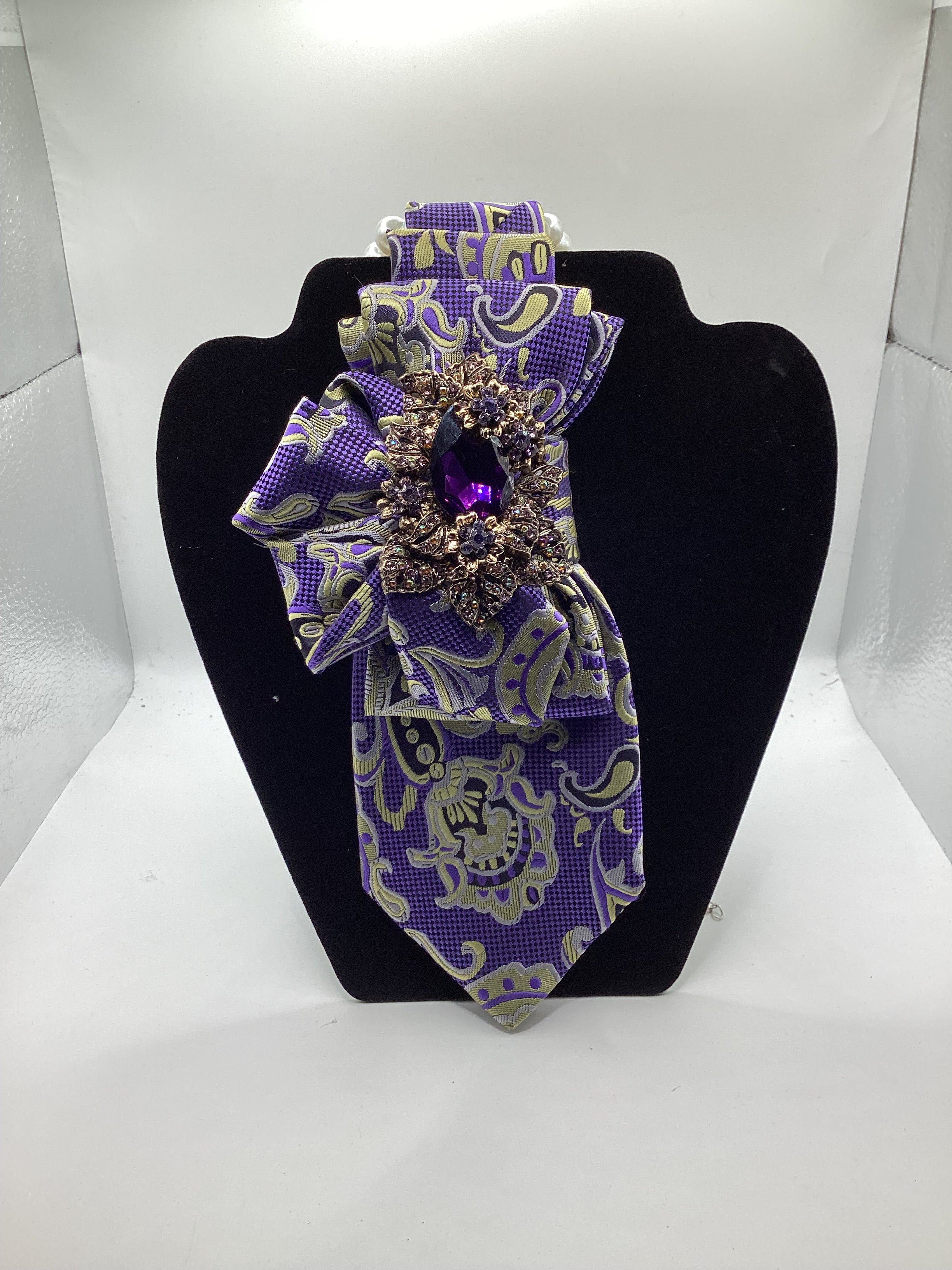 Victorian Lavender Elegance Tie