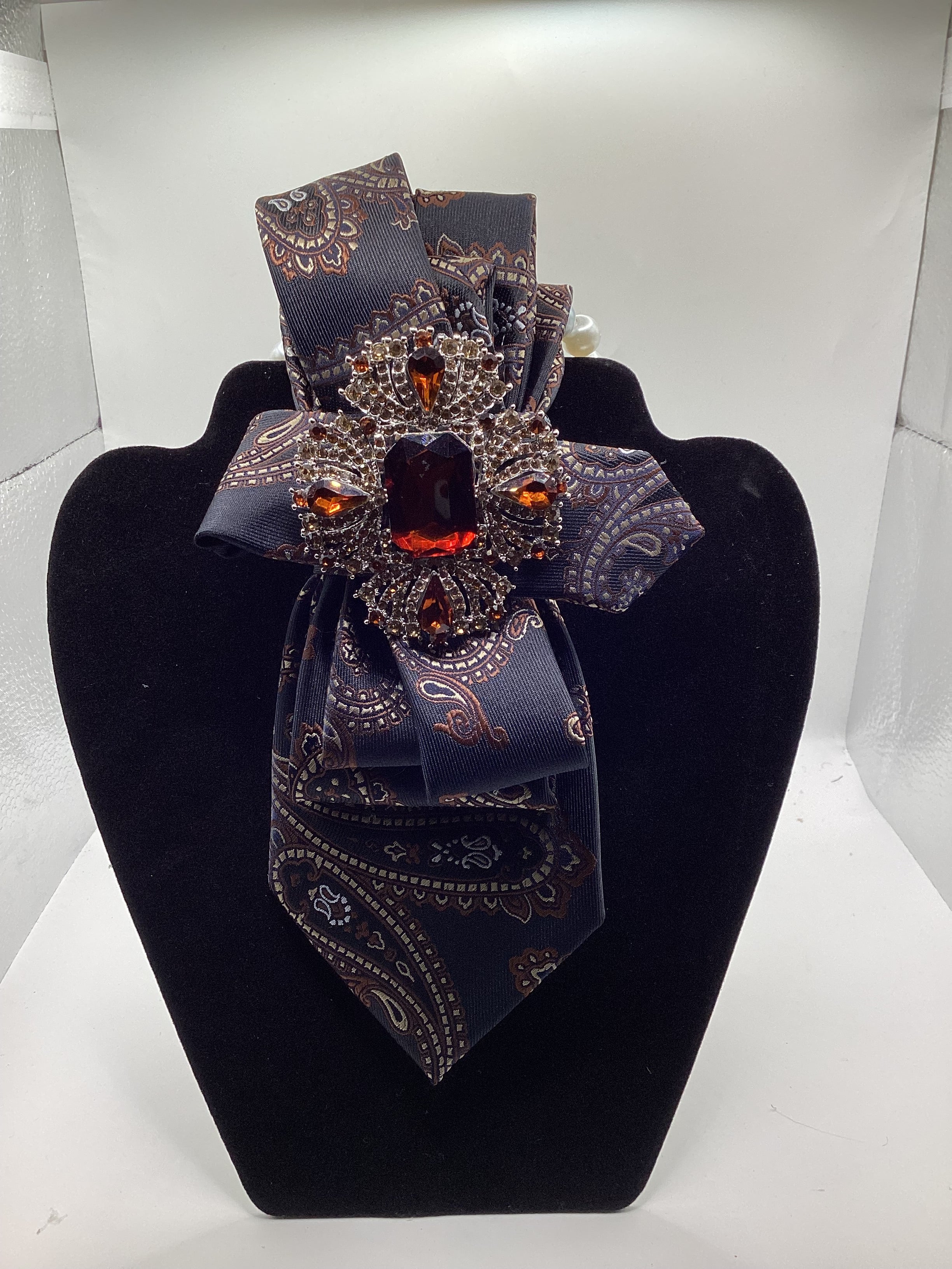 Midnight Amber Royale Ascot Tie