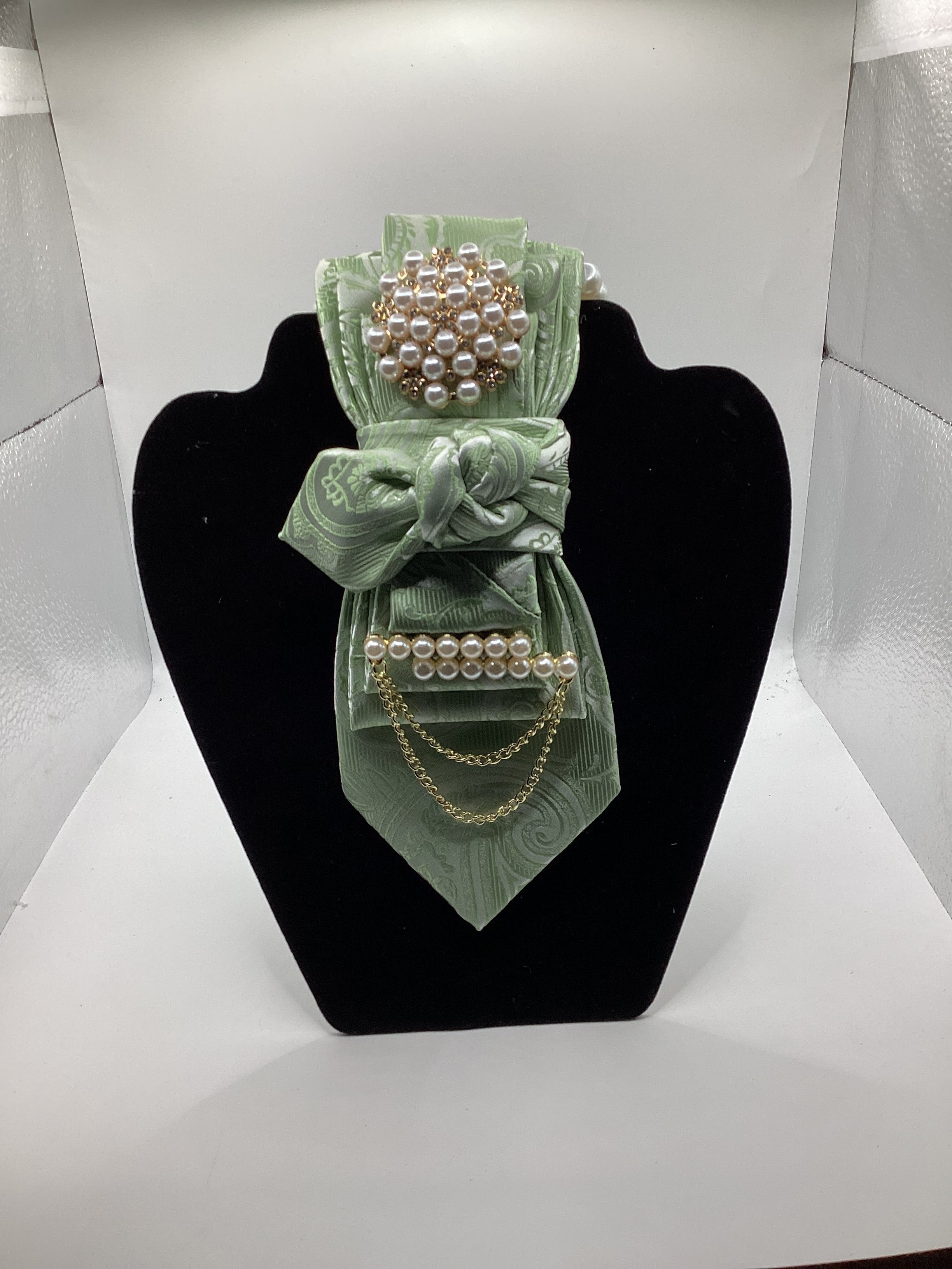 Mint Green Pearl Luxe Statement Tie