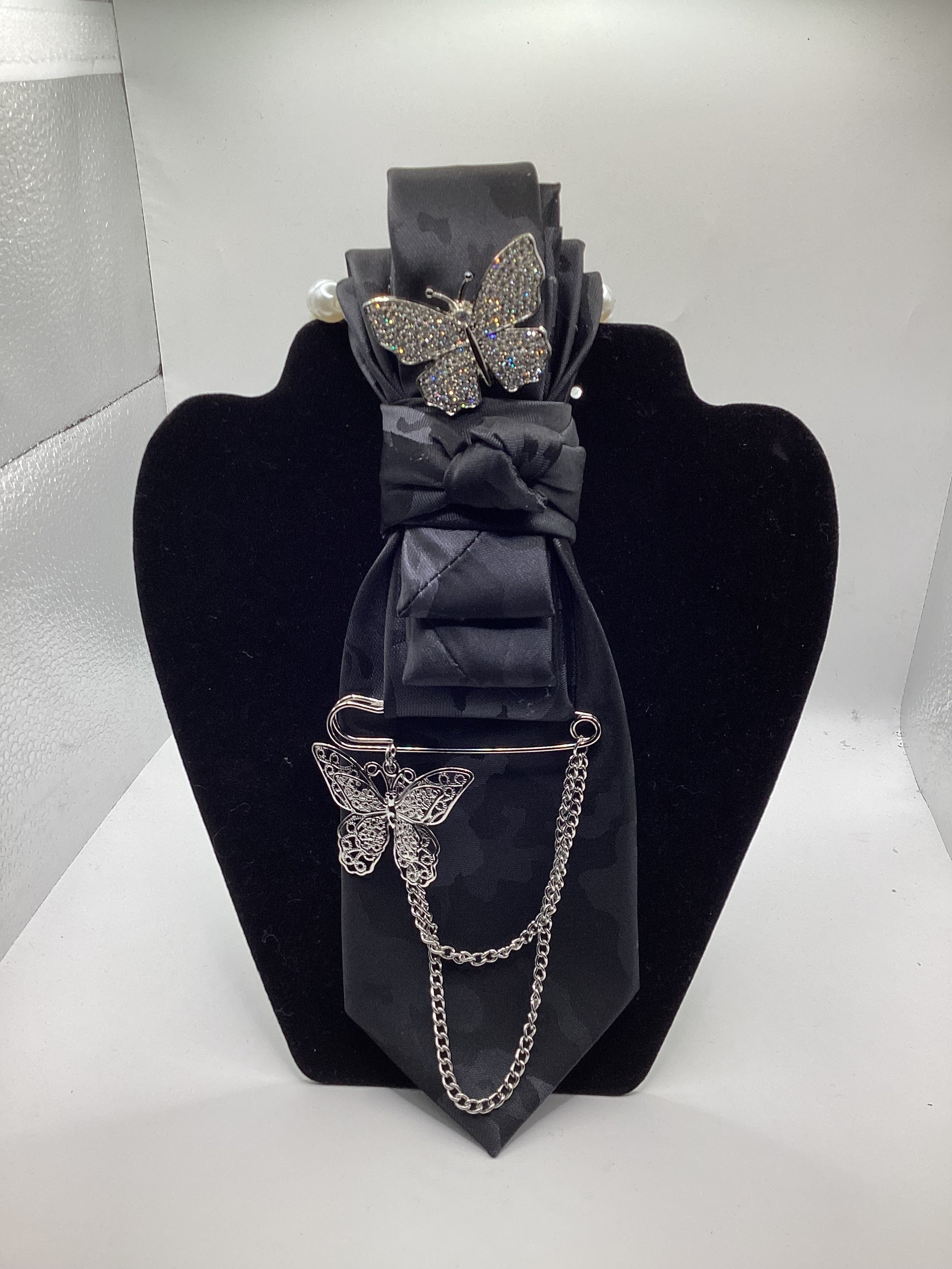 Midnight Butterfly Luxe Statement Tie – Black Elegance Collection