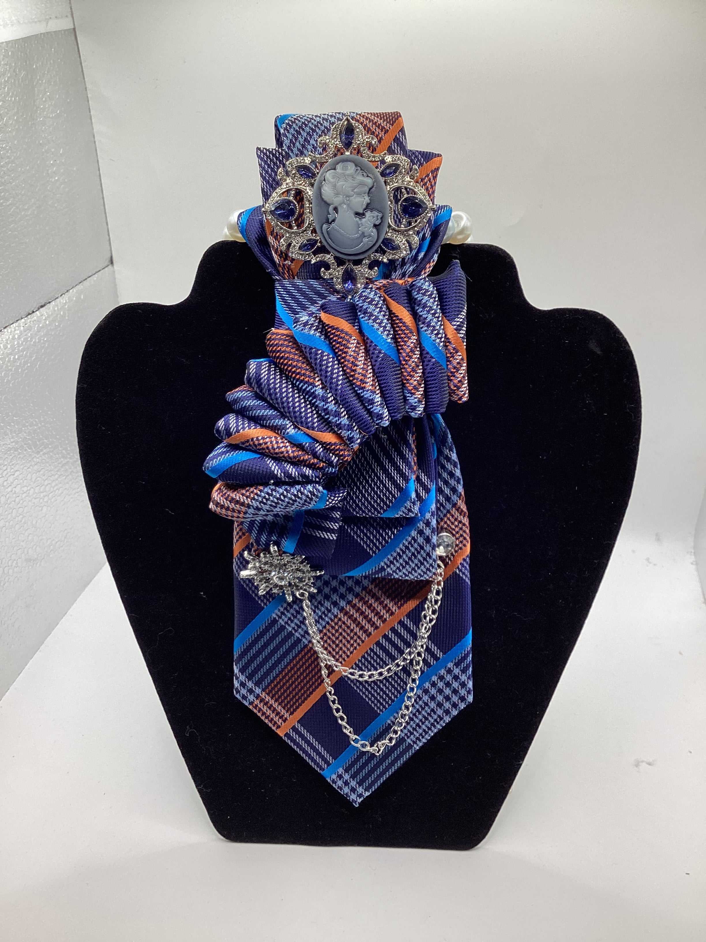 Royal Heritage Cameo Statement Tie – Sapphire Elegance Collection