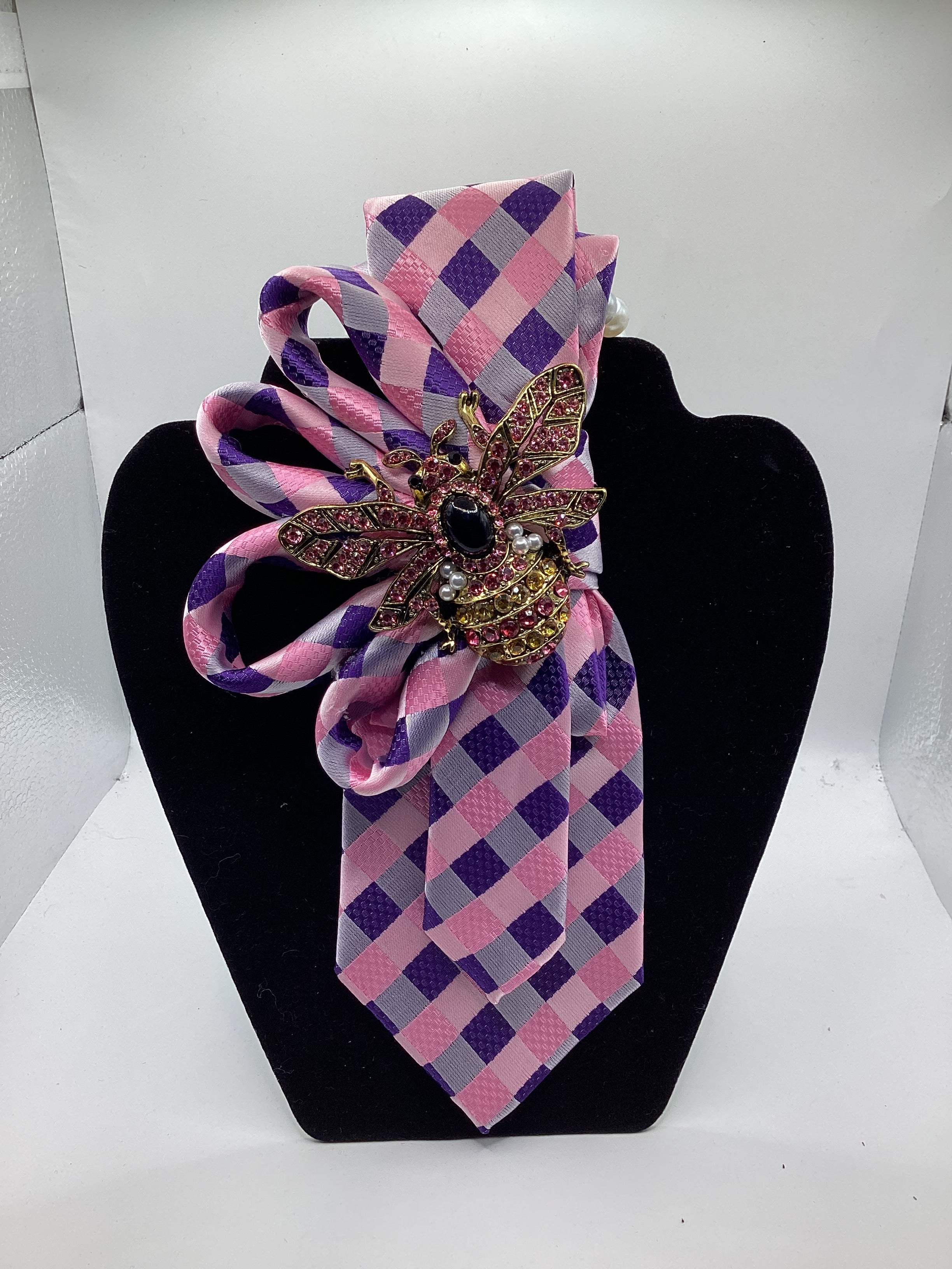 Royal Garden Bee Statement Tie – Pink & Purple Checkered Couture