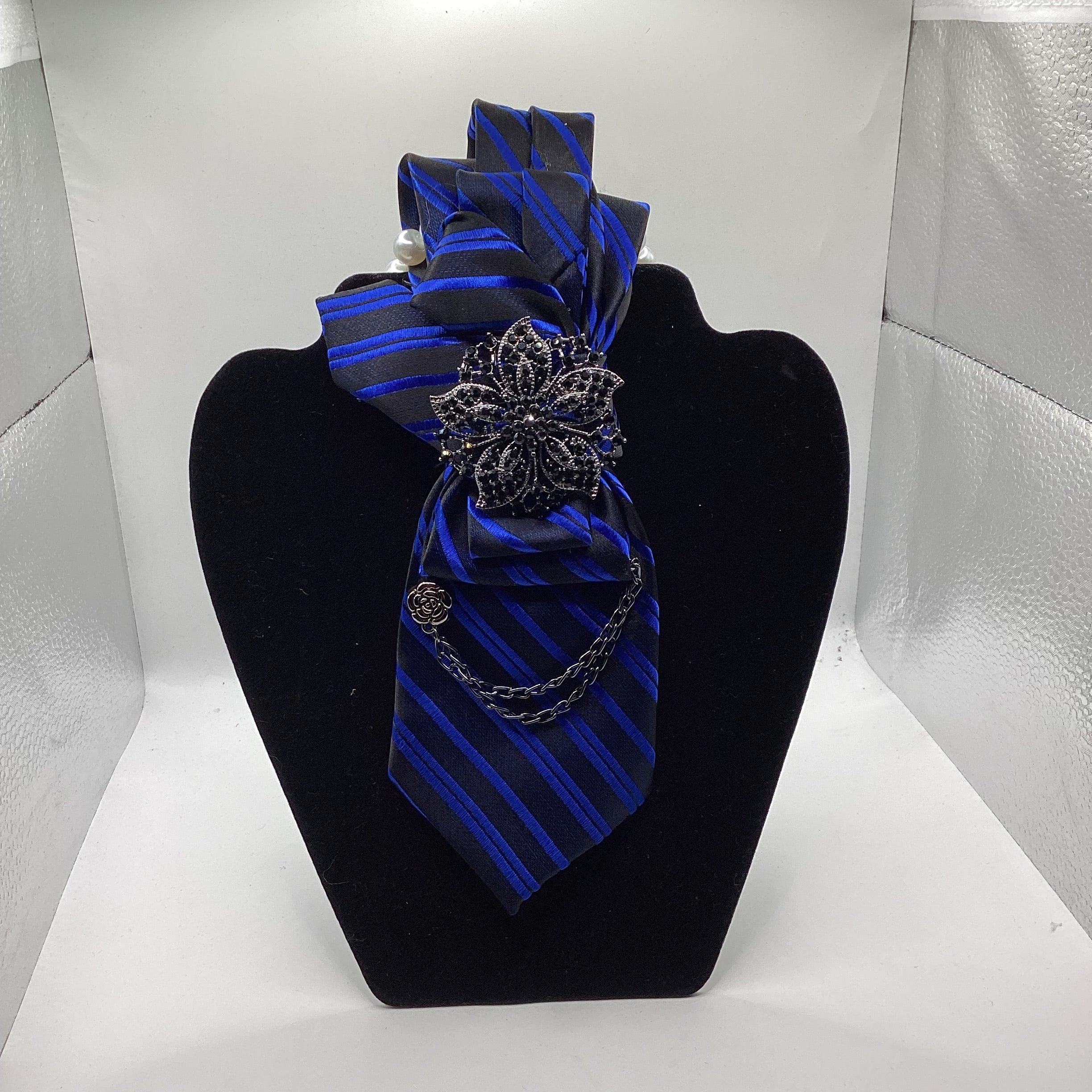 Blue Dynasty Statement Tie