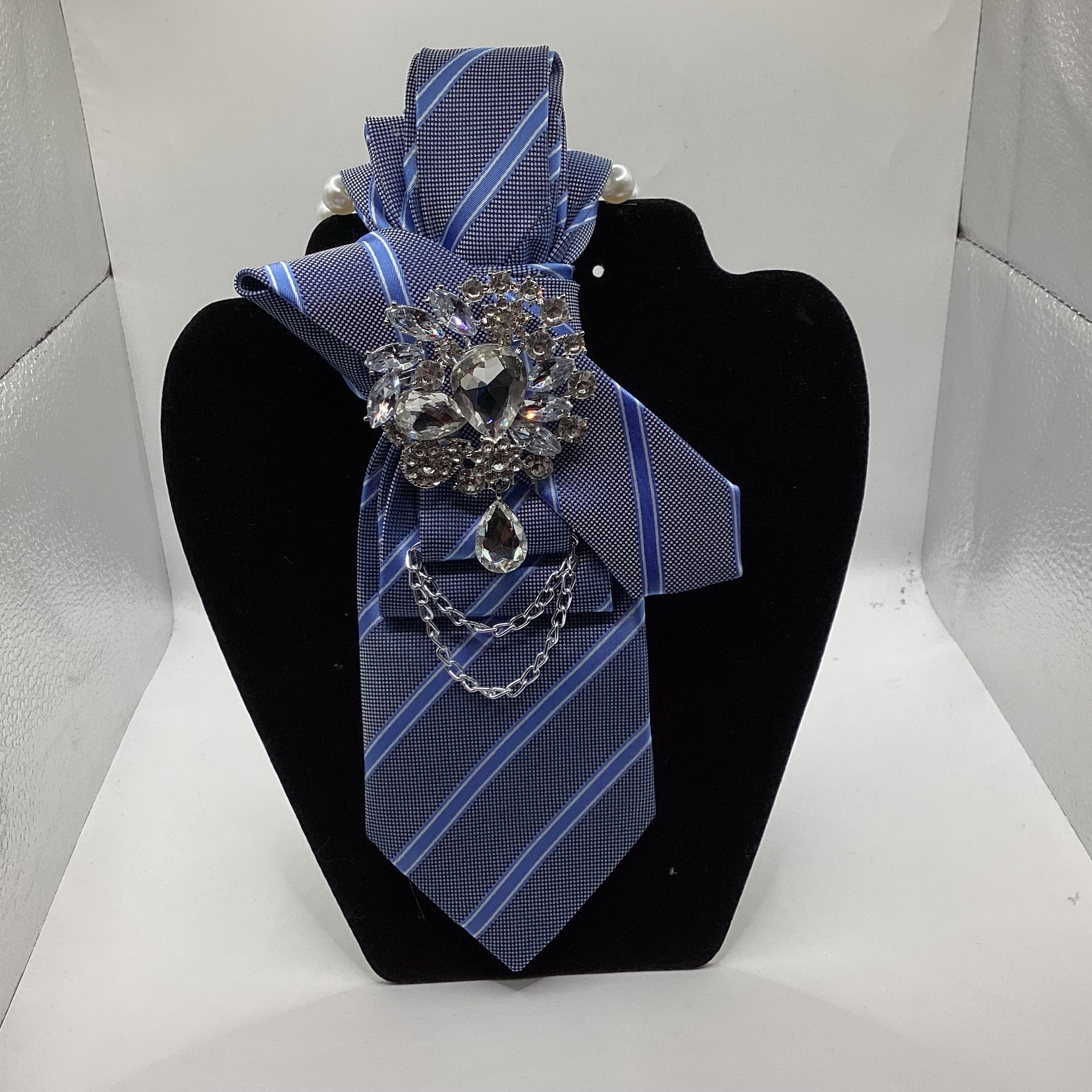 Silver Mist Elegance Statement Tie