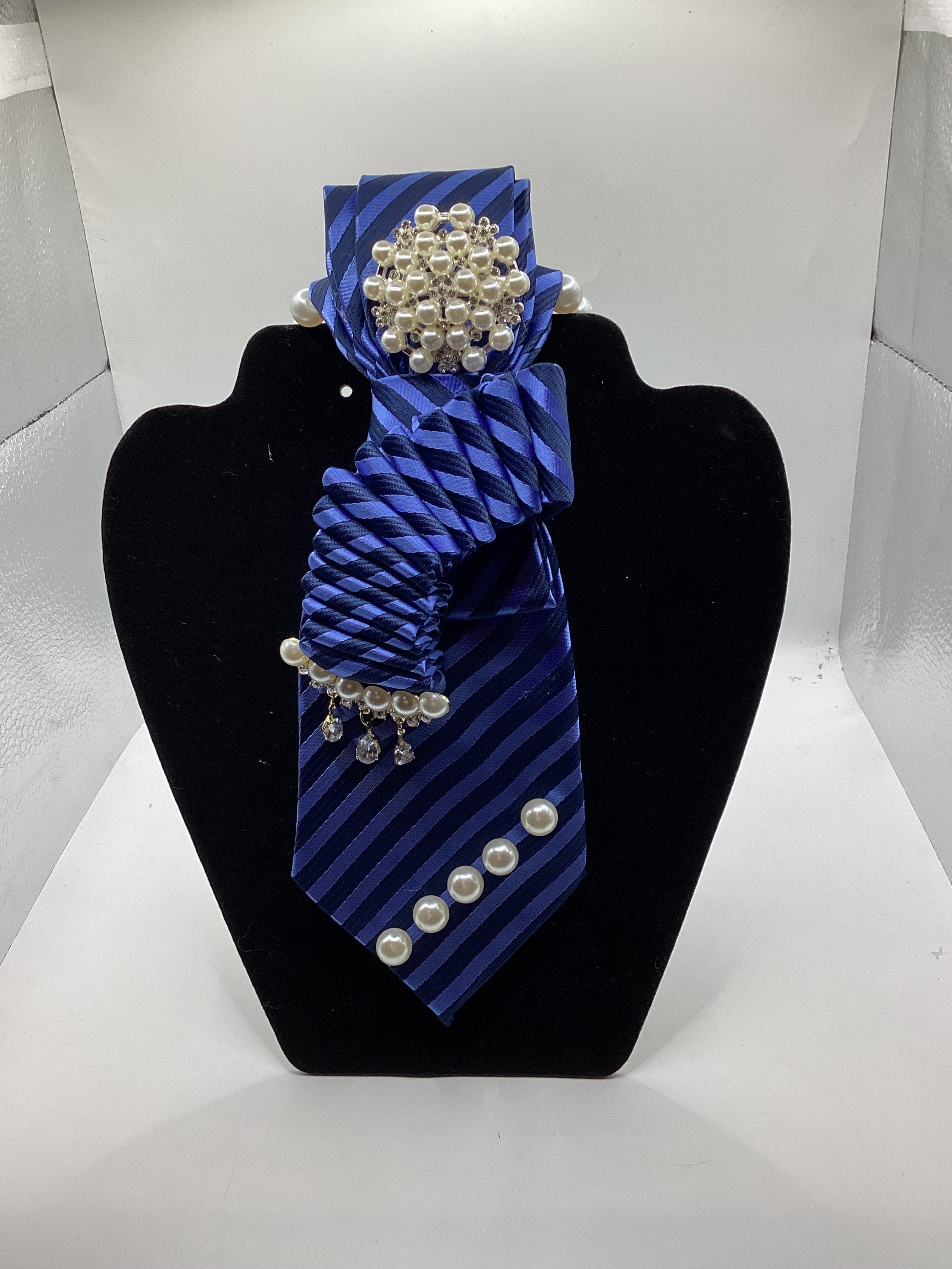 Pearls of Prestige Statement Tie
