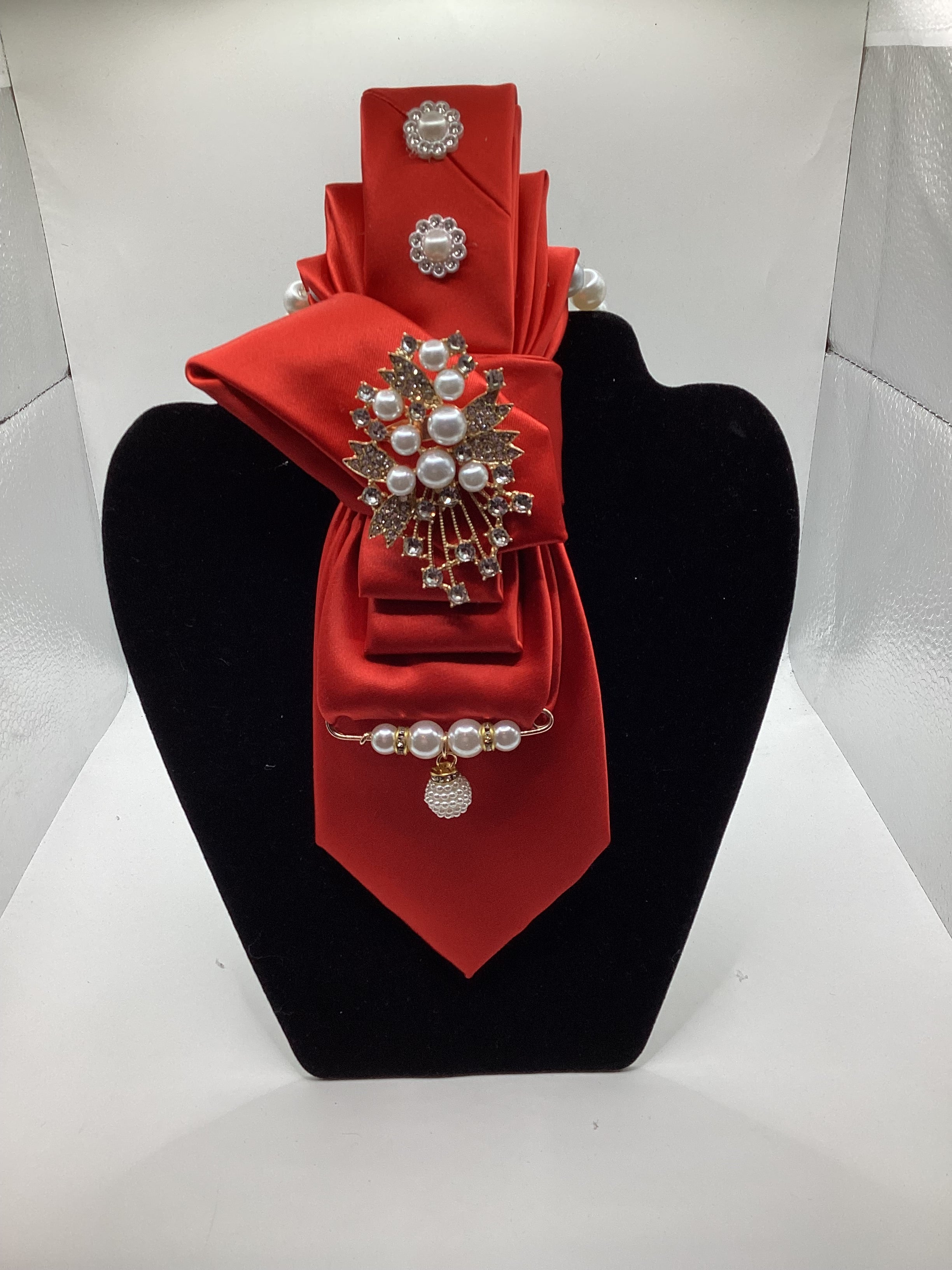 Ruby Pearl Elegance Statement Tie