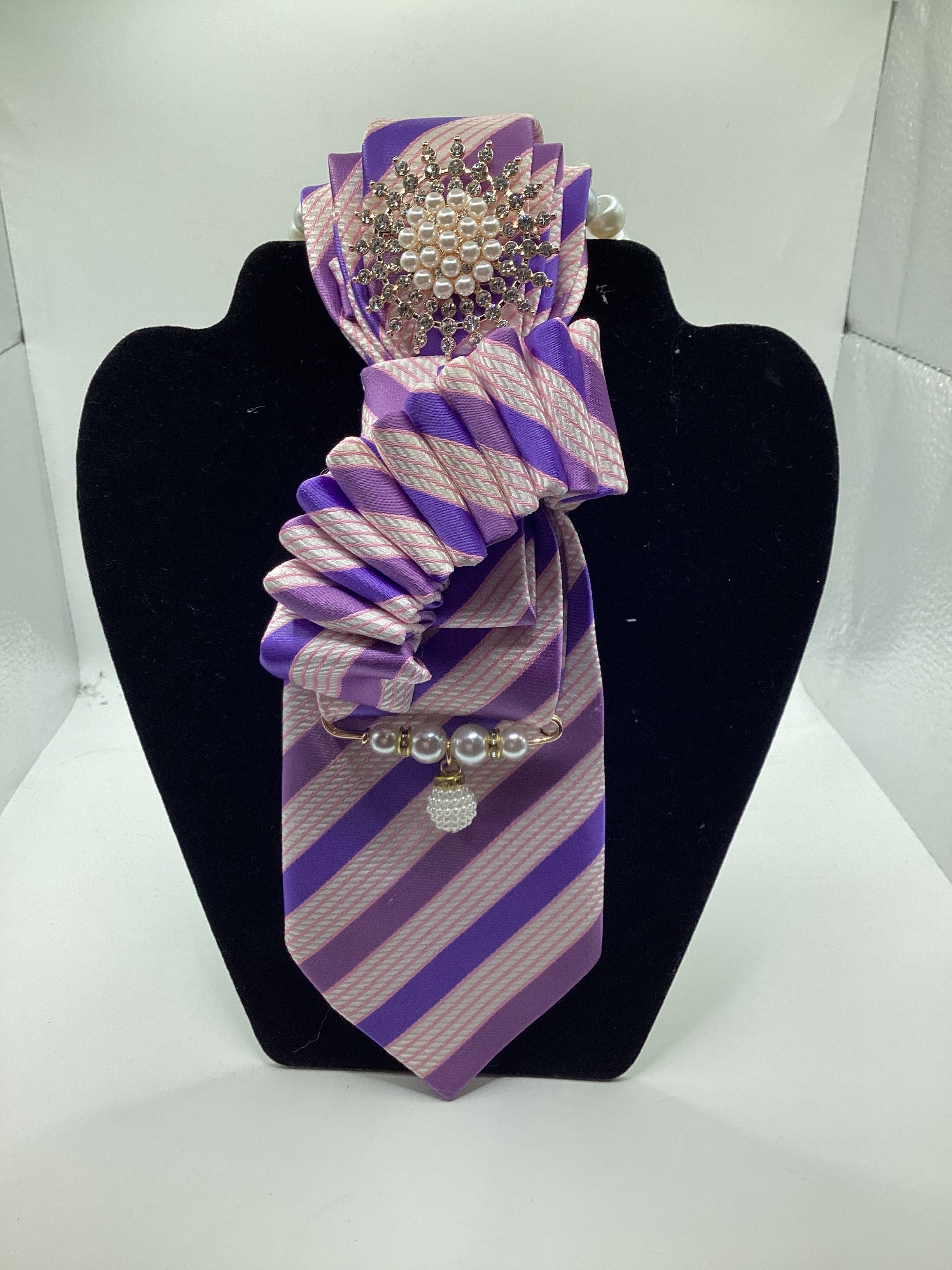Lavender Pearl Essence Tie