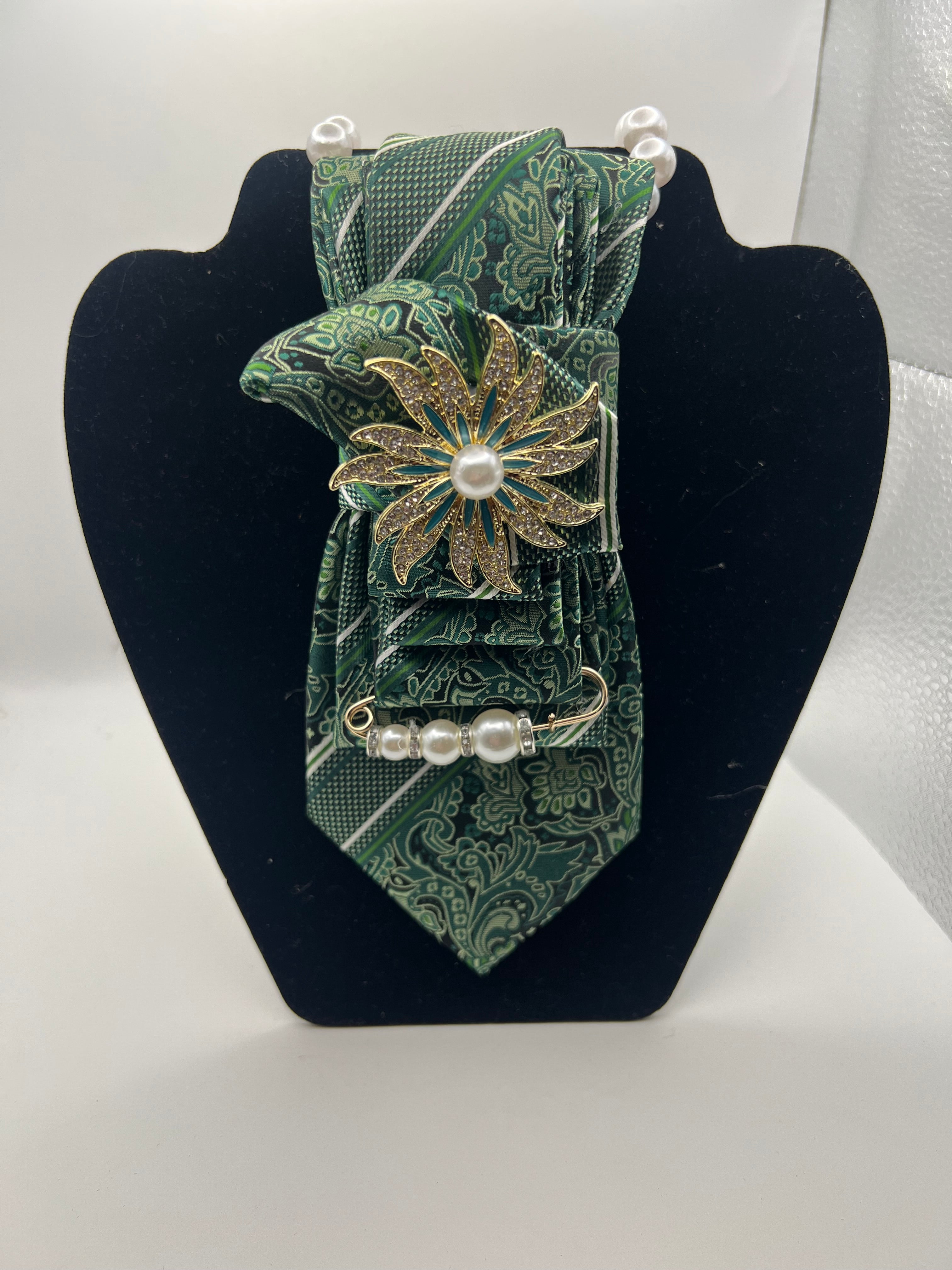 Green Garden Elegance Tie
