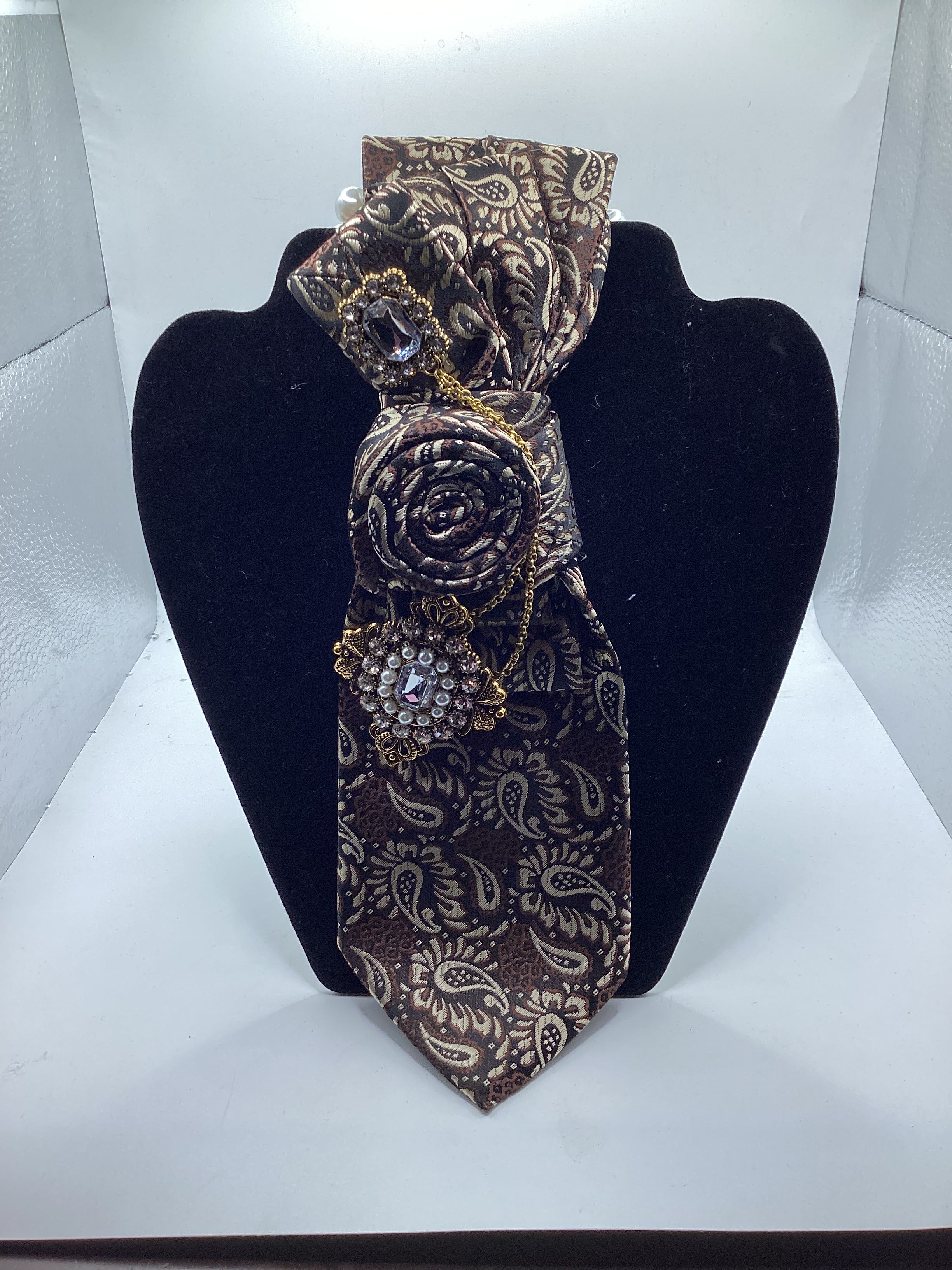 Mocha Heirloom Rose Hand Tie