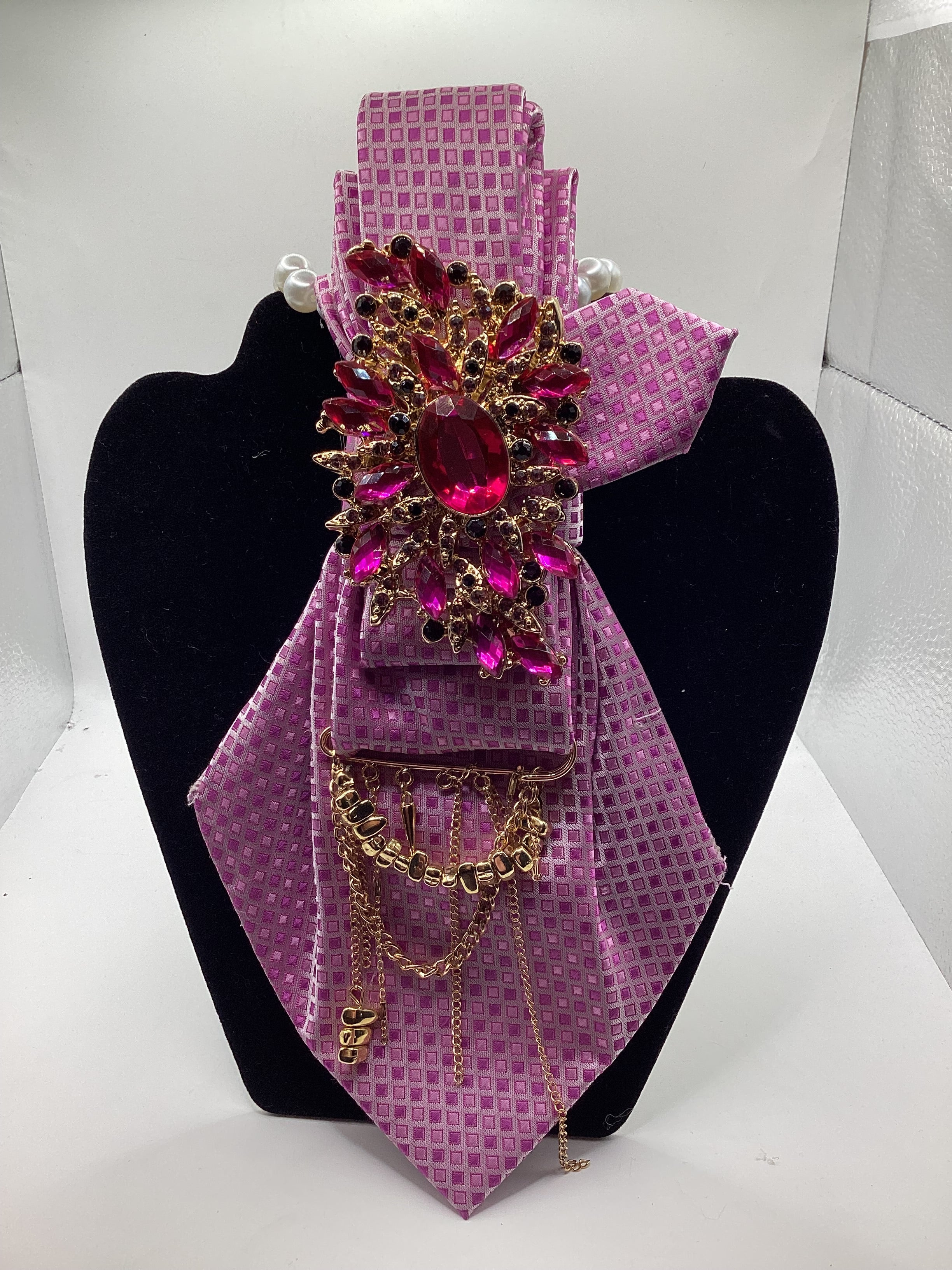Fuchsia Royale Statement Tie