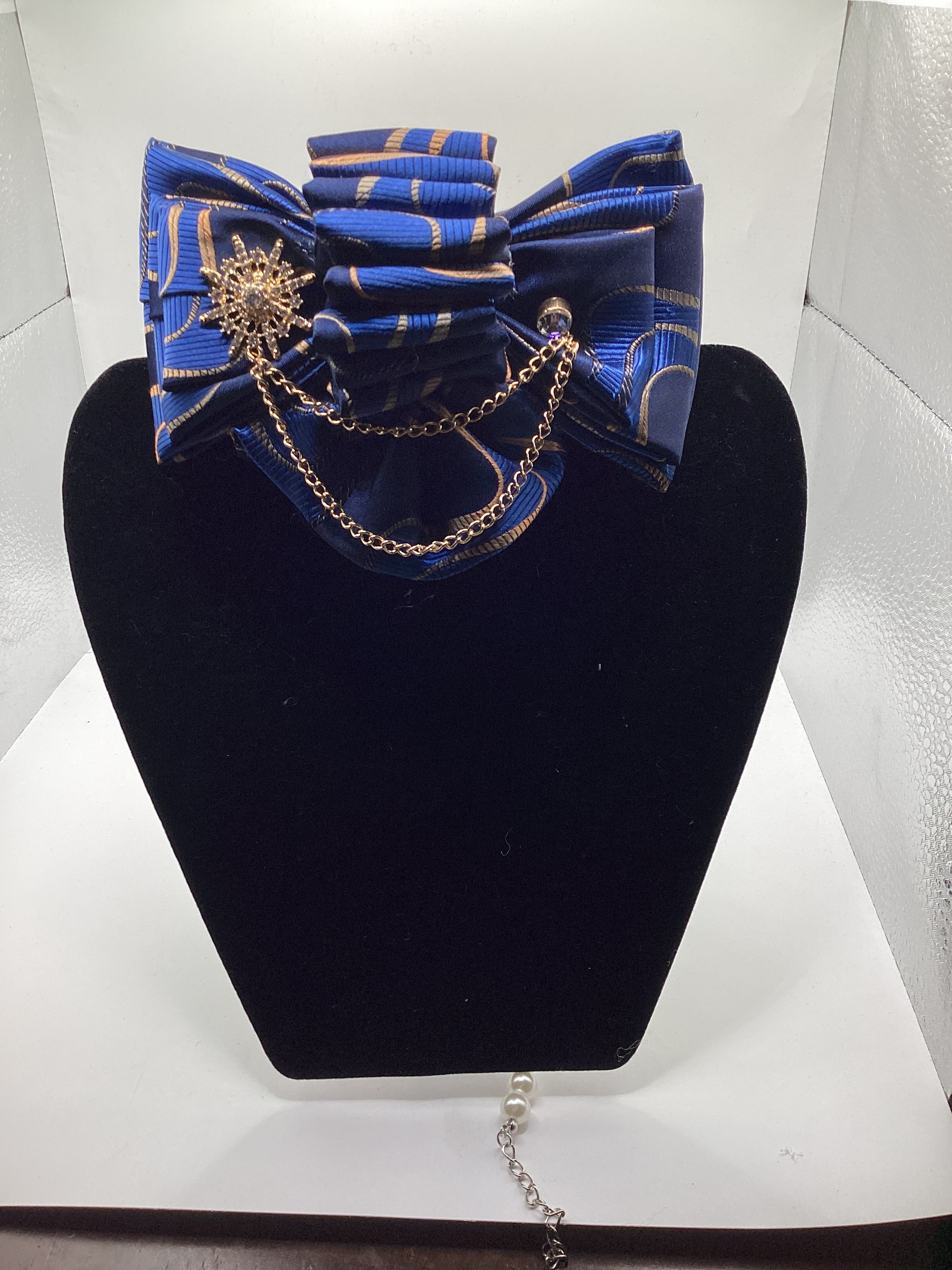 Royal Radiance Statement Tie