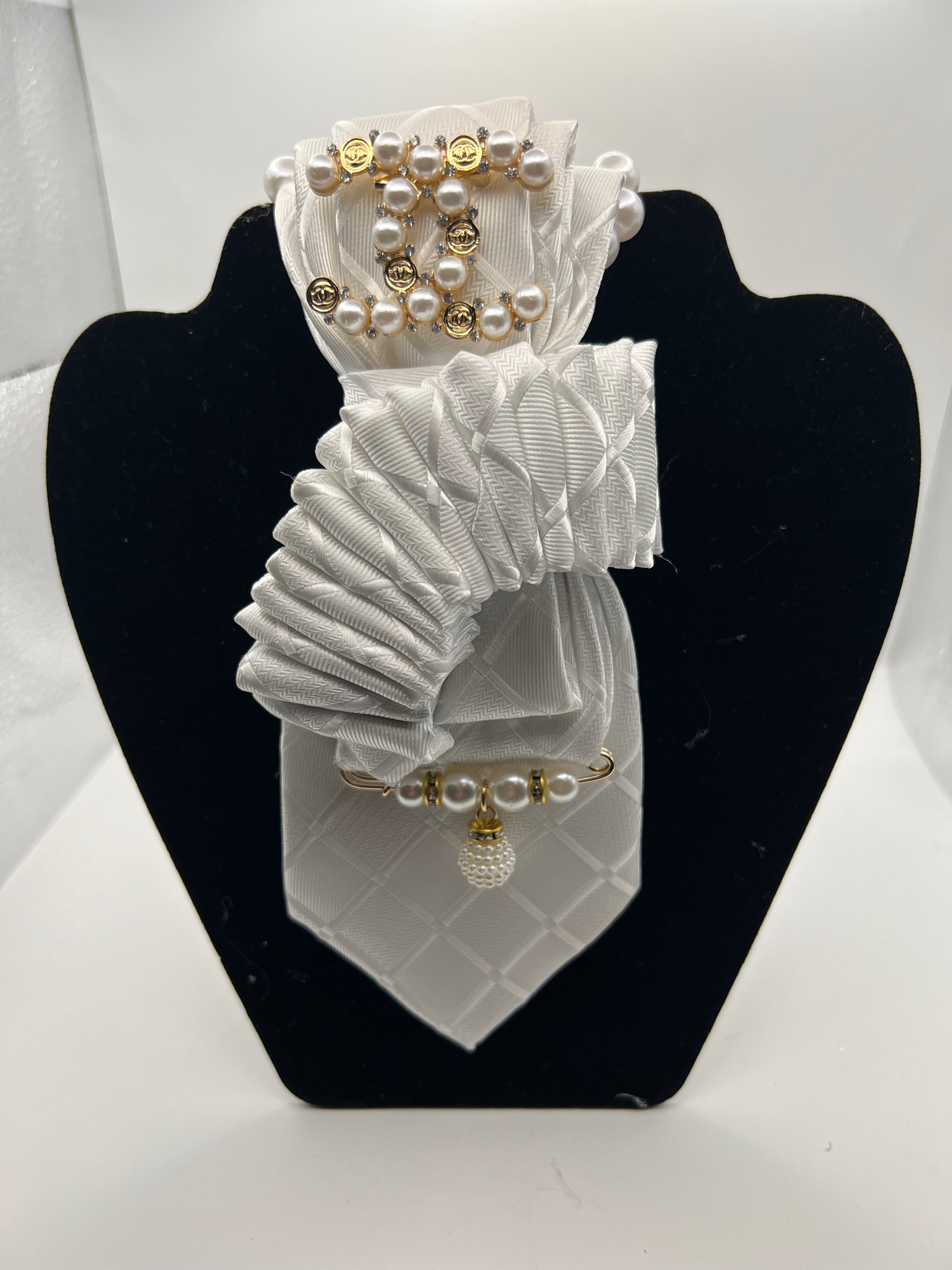 White Pearl Luxe Statement Tie