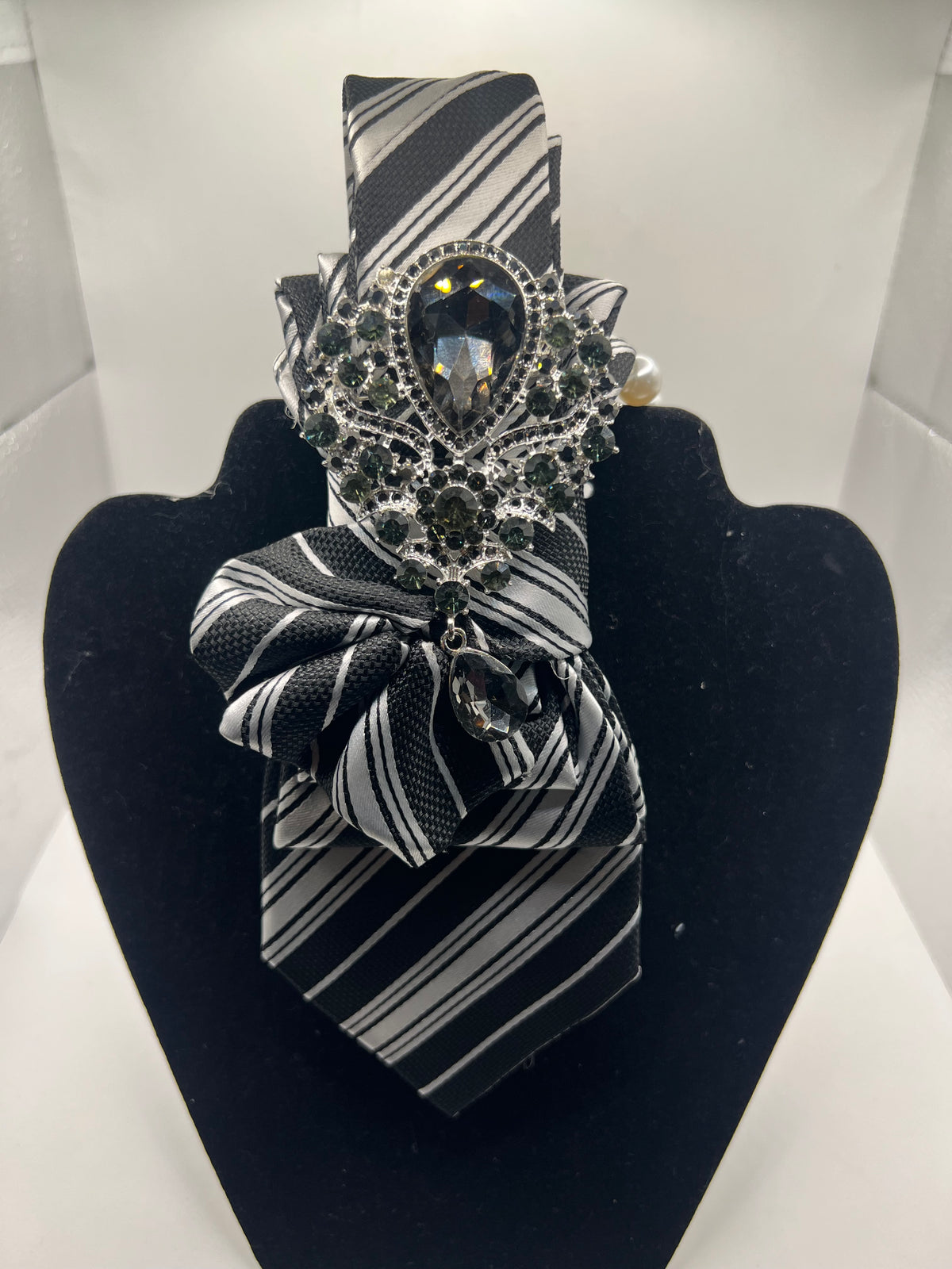 Midnight Diamond – Luxury Striped Statement Tie